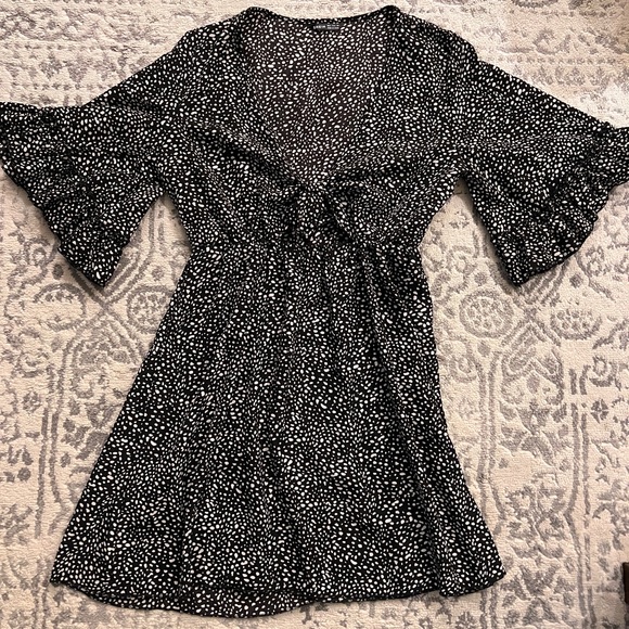 Black & White Tie-Front MIDI Dress | Mid-Sleeve - Picture 5 of 6